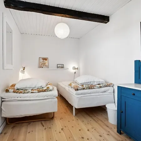 Helene - 2-4km From The Sea By Interhome