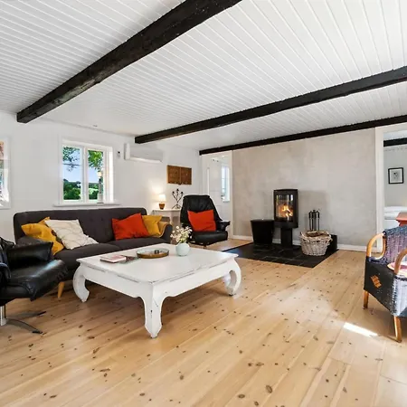 Helene - 2-4km From The Sea By Interhome בית נופש *