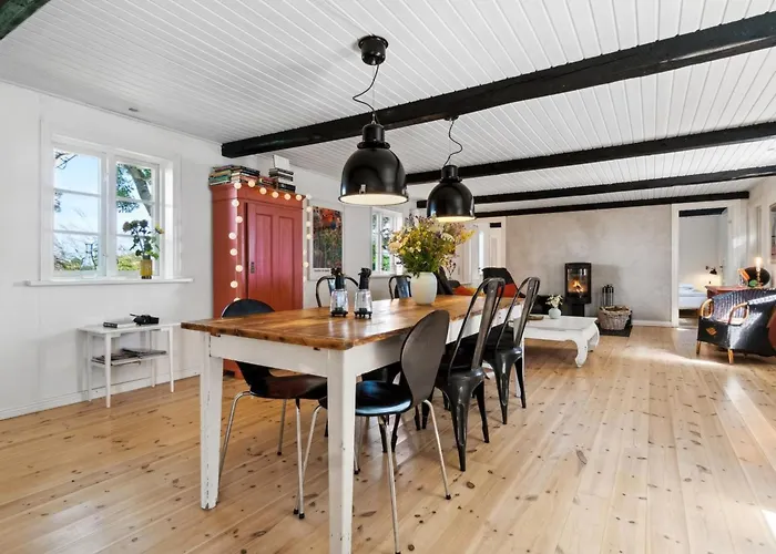 Helene - 2-4km From The Sea By Interhome *