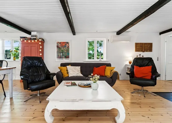 Helene - 2-4km From The Sea By Interhome
