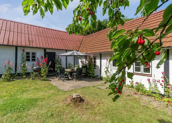 Helene - 2-4km From The Sea By Interhome *